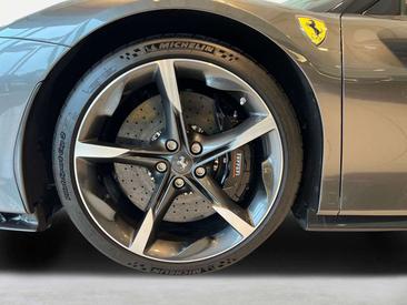 Ferrari SF90 Stradale — photo 9