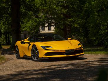 Ferrari SF90 Stradale — photo 2