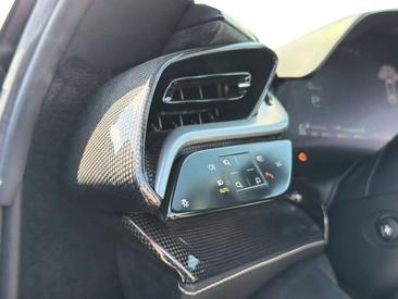 Ferrari SF90 Spider — photo 28