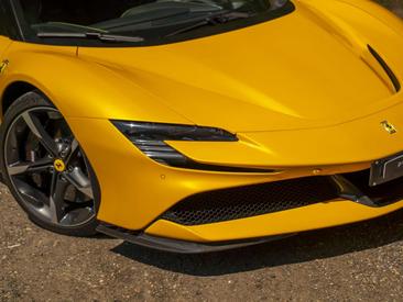 Ferrari SF90 Stradale — photo 16