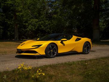 Ferrari SF90 Stradale — photo 18