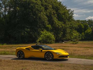 Ferrari SF90 Stradale — photo 20