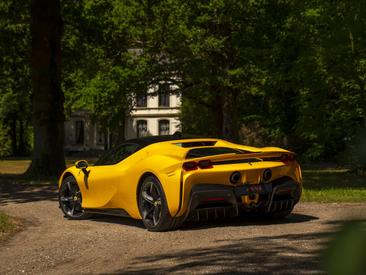 Ferrari SF90 Stradale — photo 22