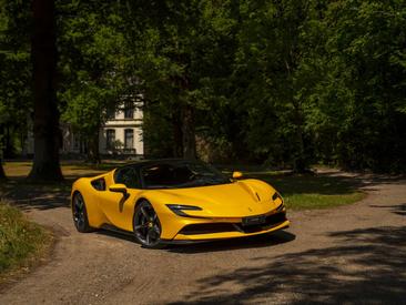 Ferrari SF90 Stradale — photo 28