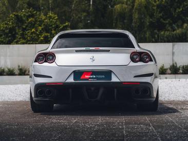 Ferrari GTC4Lusso — photo 6