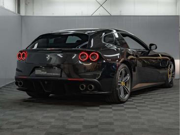 Ferrari GTC4Lusso — photo 2