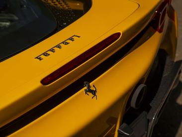 Ferrari SF90 Stradale — photo 38