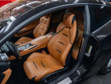 Ferrari GTC4Lusso — photo 8