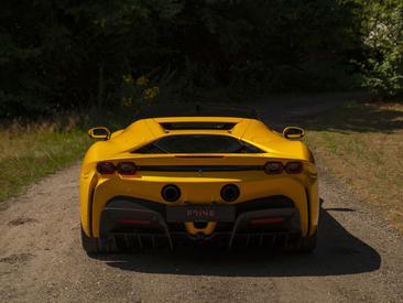 Ferrari SF90 Stradale — photo 44