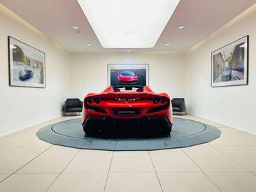 Ferrari F8 Spider — photo 7