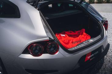 Ferrari GTC4Lusso — photo 28