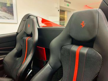 Ferrari F8 Spider — photo 14