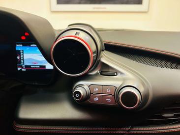 Ferrari F8 Spider — photo 18