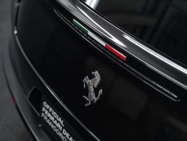 Ferrari GTC4Lusso — photo 28