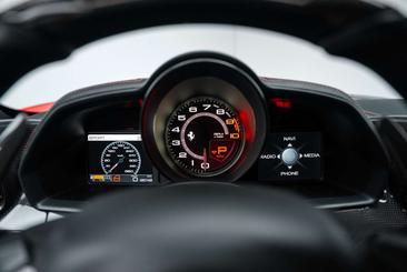 Ferrari 458 Speciale — photo 22