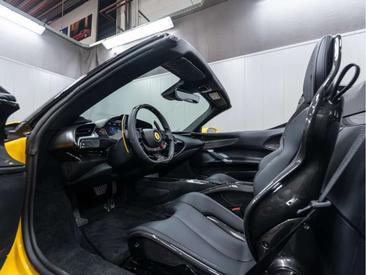 Ferrari SF90 Spider — photo 8