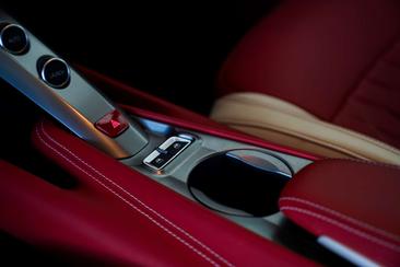 Ferrari F12 Berlinetta — photo 21