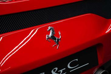 Ferrari 458 Speciale — photo 29