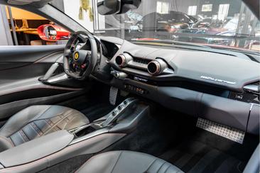Ferrari 812 Superfast — photo 8