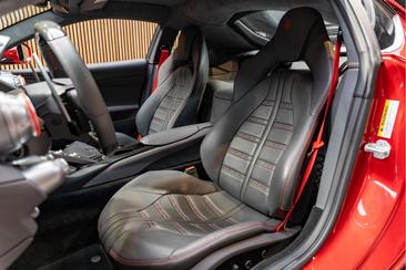 Ferrari 812 Superfast — photo 9