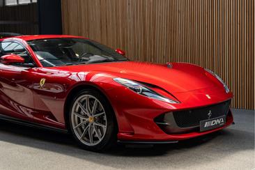 Ferrari 812 Superfast — photo 10