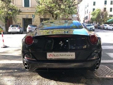 Ferrari California — photo 9