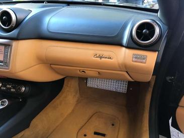 Ferrari California — photo 11