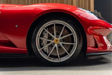 Ferrari 812 Superfast — photo 13