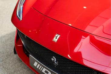 Ferrari 812 Superfast — photo 15