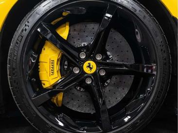 Ferrari SF90 Spider — photo 17
