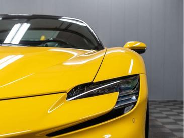 Ferrari SF90 Spider — photo 18