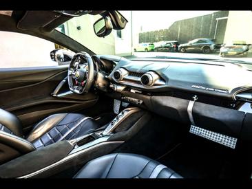 Ferrari 812 Superfast — photo 19