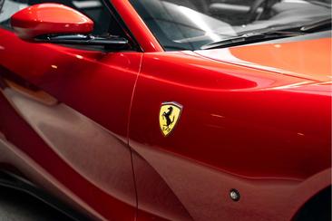 Ferrari 812 Superfast — photo 17