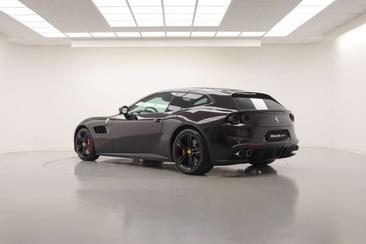 Ferrari GTC4Lusso — photo 2