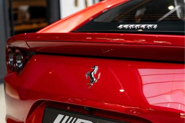 Ferrari 812 Superfast — photo 18