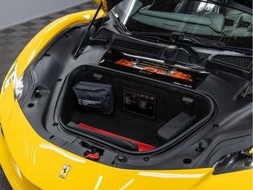 Ferrari SF90 Spider — photo 20
