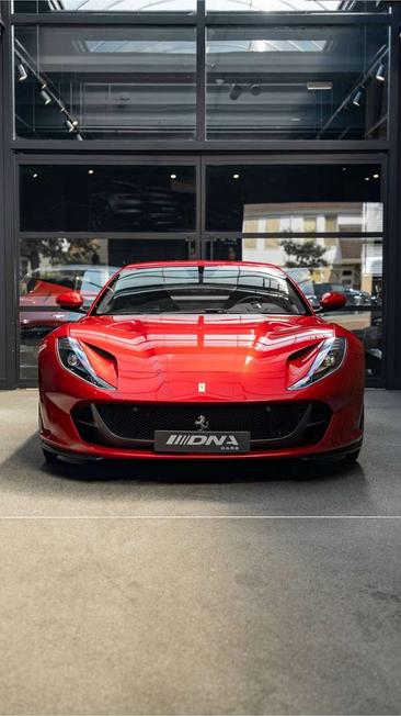 Ferrari 812 Superfast — photo 21