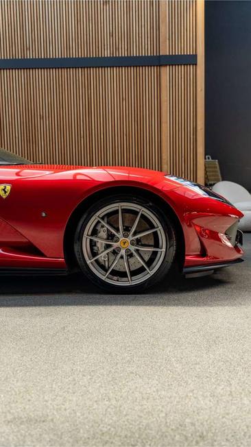 Ferrari 812 Superfast — photo 23