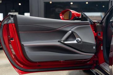 Ferrari 812 Superfast — photo 27