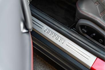 Ferrari 812 Superfast — photo 29