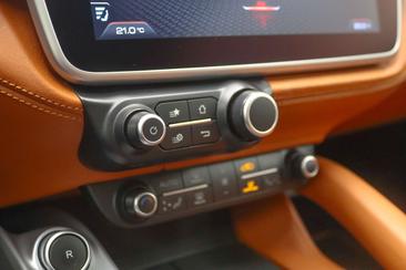 Ferrari GTC4Lusso — photo 19