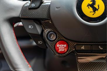Ferrari 812 Superfast — photo 34