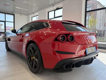 Ferrari GTC4Lusso — photo 2