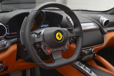 Ferrari GTC4Lusso — photo 27