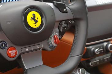 Ferrari GTC4Lusso — photo 28