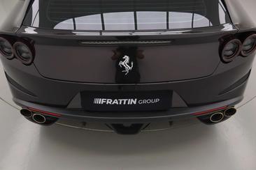 Ferrari GTC4Lusso — photo 38