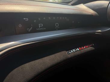 Ferrari GTC4Lusso — photo 15