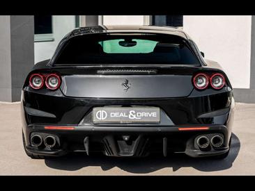 Ferrari GTC4Lusso — photo 4