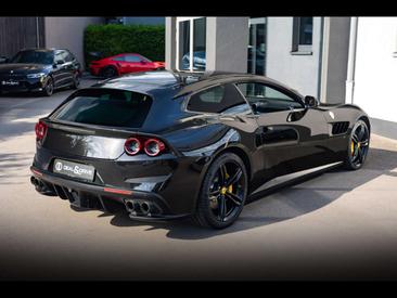 Ferrari GTC4Lusso — photo 7