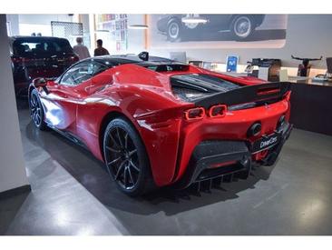 Ferrari SF90 Spider — photo 31